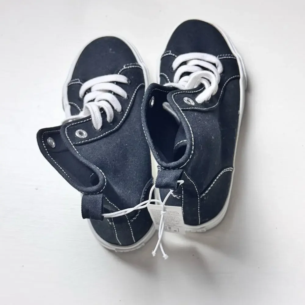 Old Navy Kids Black and White Lace Up Canvas High-Top Sneakers Sz 12 NWT
